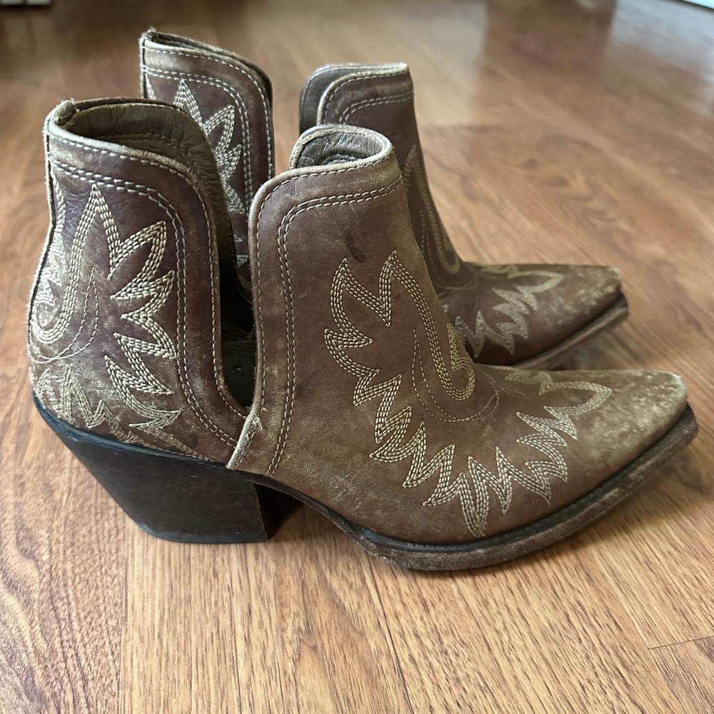 Womens Ariat Boots